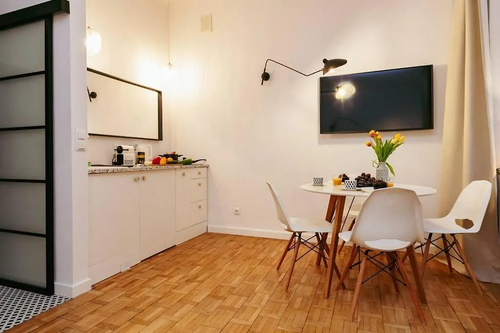 Charming Apartment Next To The Old Town! Varsovie